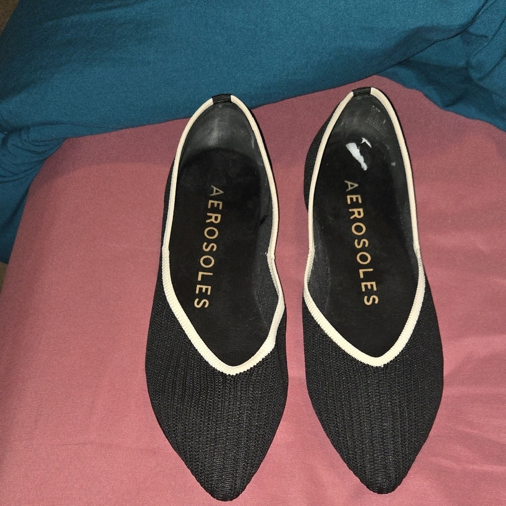 AEROSOLES Black Knit Pointed Ballet Flats with Ivory Trim